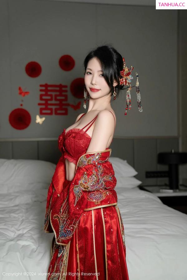 陈若依 抖娘利世 [XiuRen]高清写真图 2024.04.11 No.8376 利世 美腿丝袜第3张图片